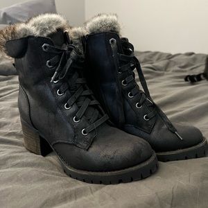 STEVE MADDEN BLACK BOOTIES SIZE 8